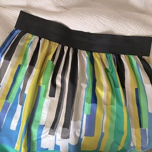 Eloqui elastic waist silky skirt with back zipper detail